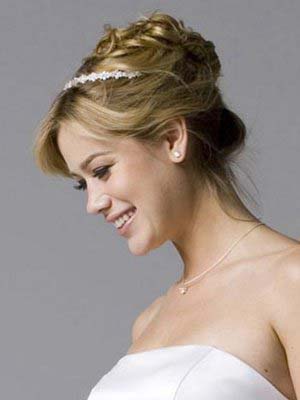 chignon-mariage-cheveux-mi-longs.jpg